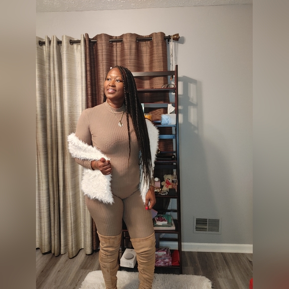 Jumpsuit - Picture 4 of 5